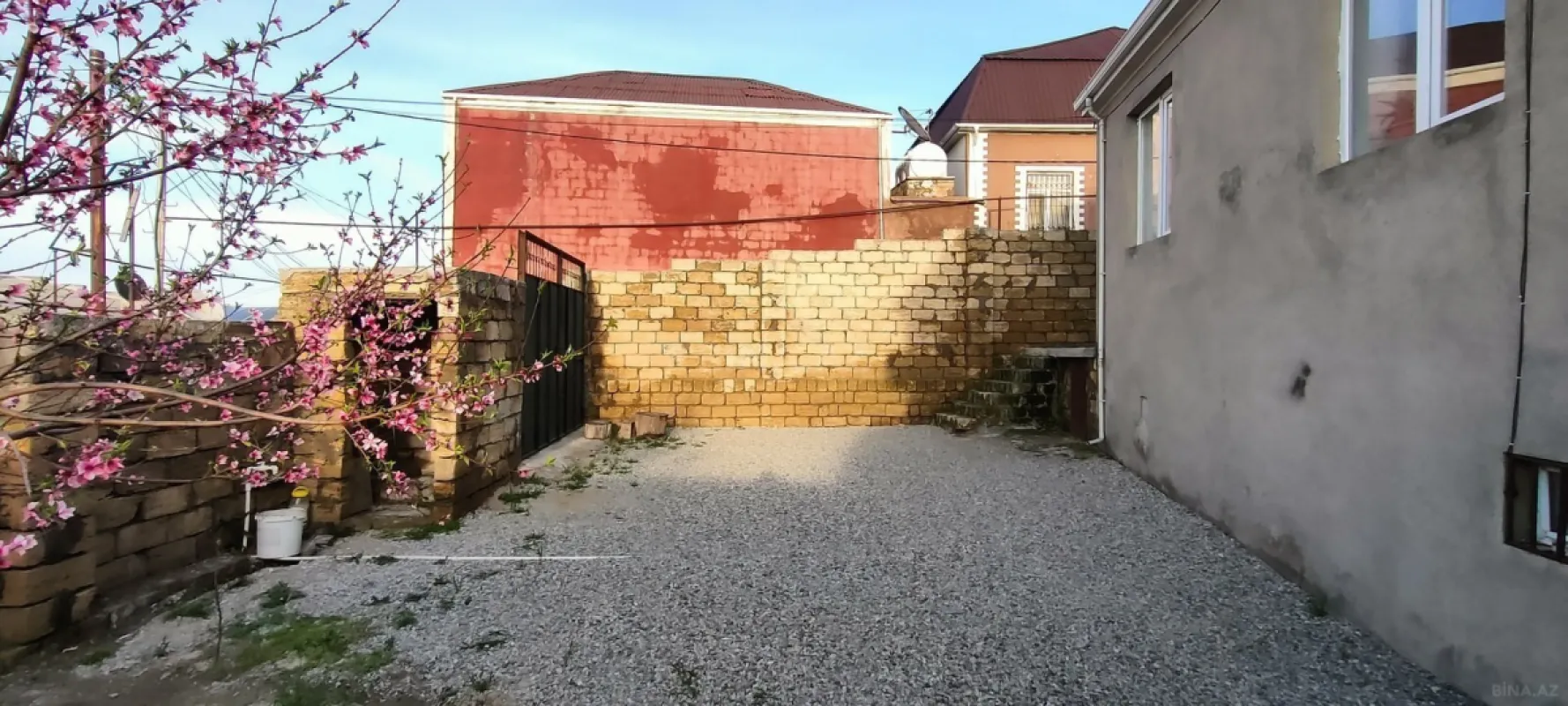 Satılır 3 otaqlı həyət evi 100 m²