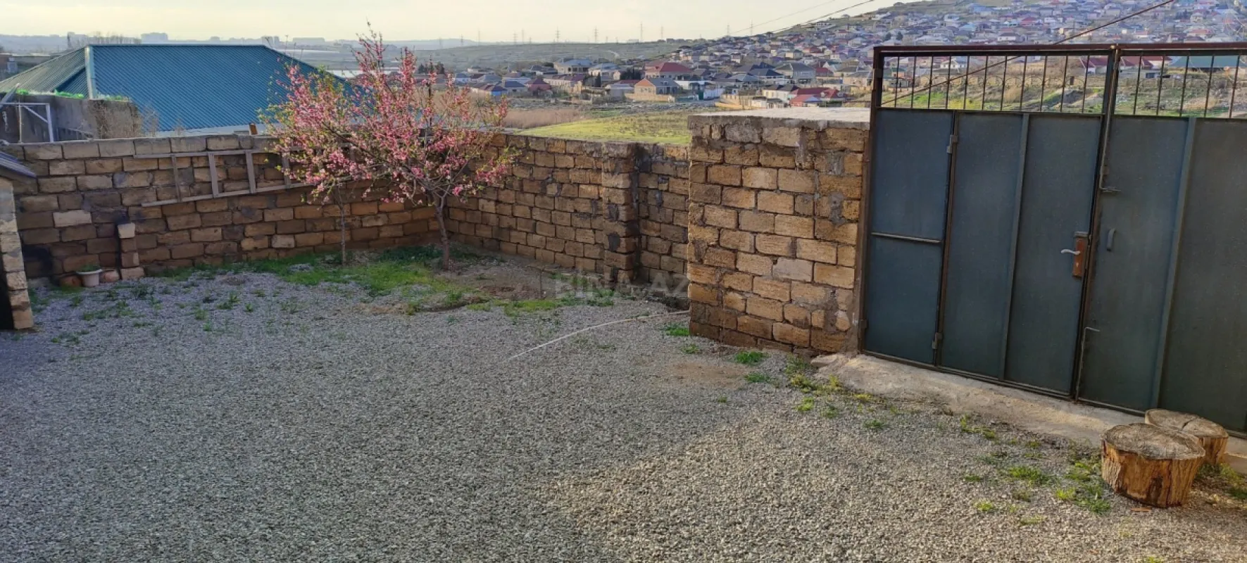 Satılır 3 otaqlı həyət evi 100 m²