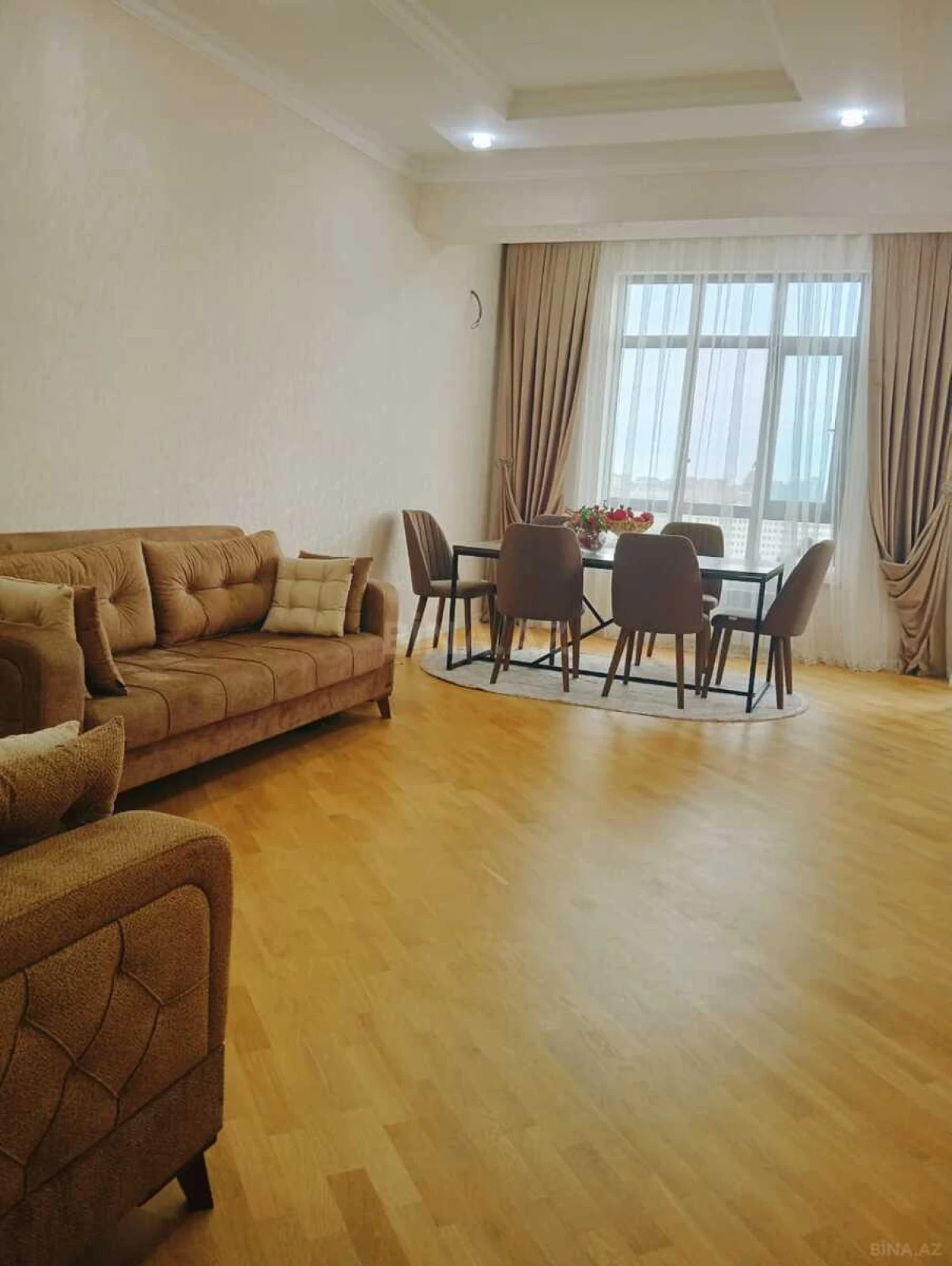 Satılır 2 otaqlı mənzil 70 m²