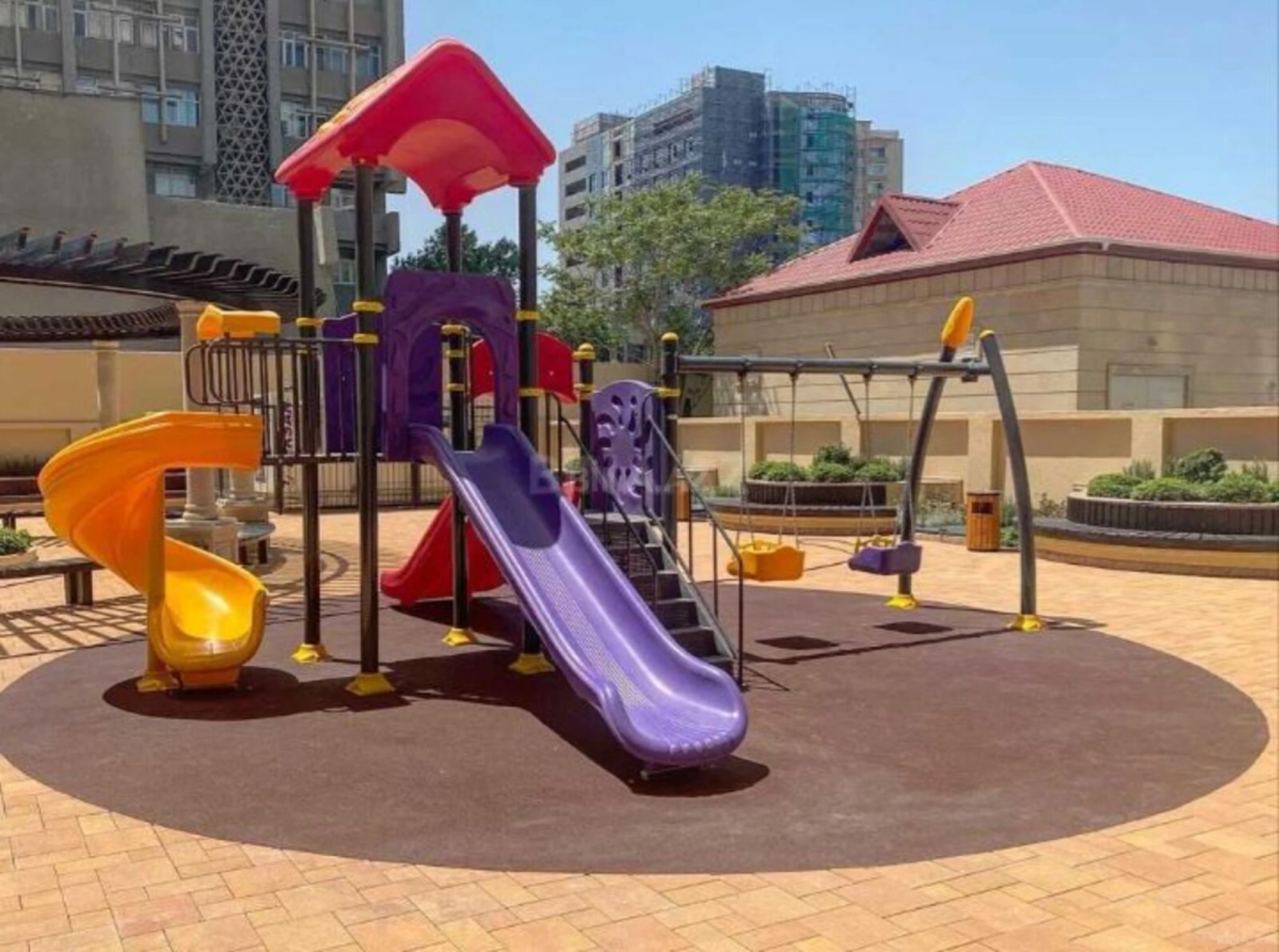 Satılır 2 otaqlı mənzil 70 m²