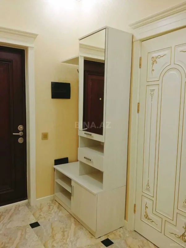 Satılır 2 otaqlı mənzil 70 m²