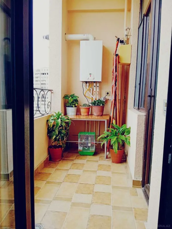 Satılır 2 otaqlı mənzil 70 m²