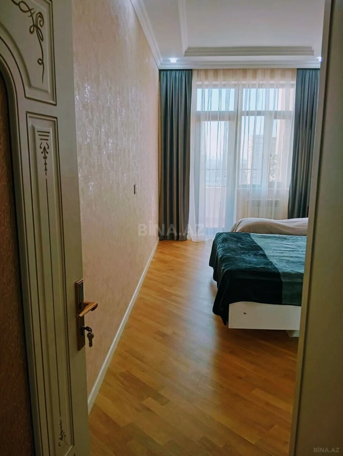Satılır 2 otaqlı mənzil 70 m²