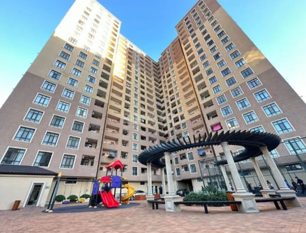 Satılır 2 otaqlı mənzil 70 m²