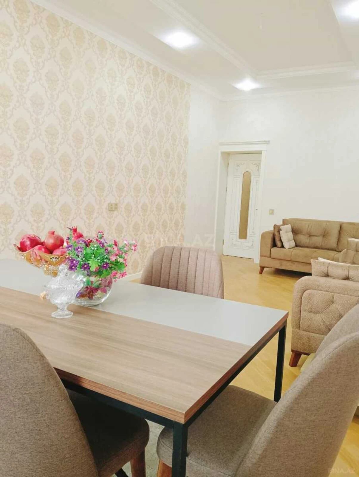 Satılır 2 otaqlı mənzil 70 m²