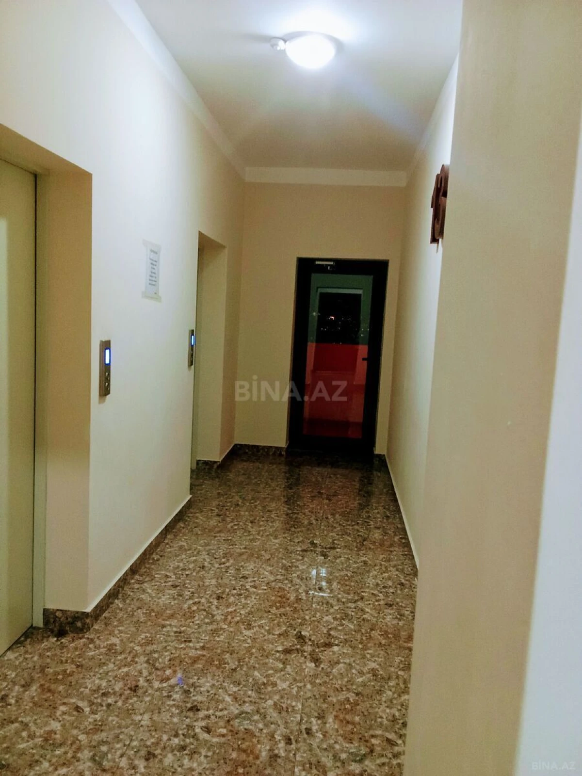 Satılır 2 otaqlı mənzil 70 m²