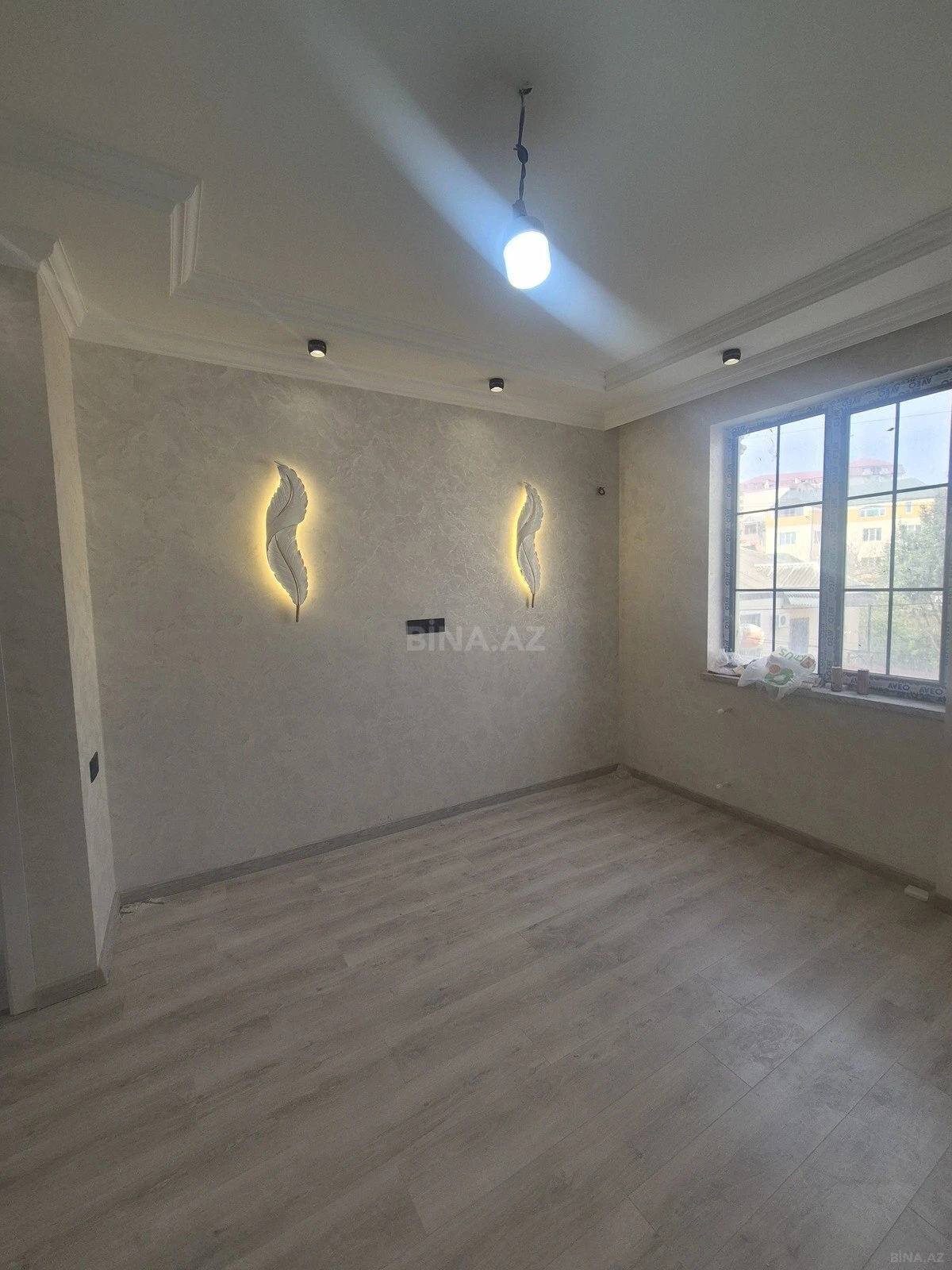 Satılır 2 otaqlı mənzil 57 m²