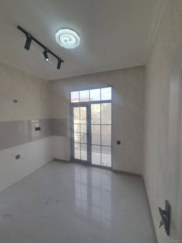 Satılır 2 otaqlı mənzil 57 m²