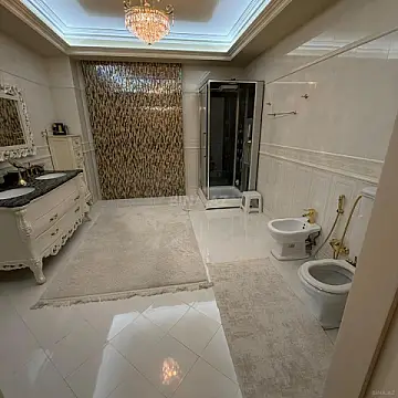 Satılır 8 otaqlı həyət evi 800 m²