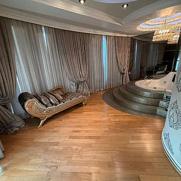 Satılır 8 otaqlı həyət evi 800 m²