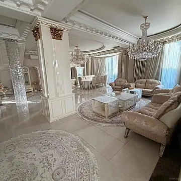 Satılır 8 otaqlı həyət evi 800 m²