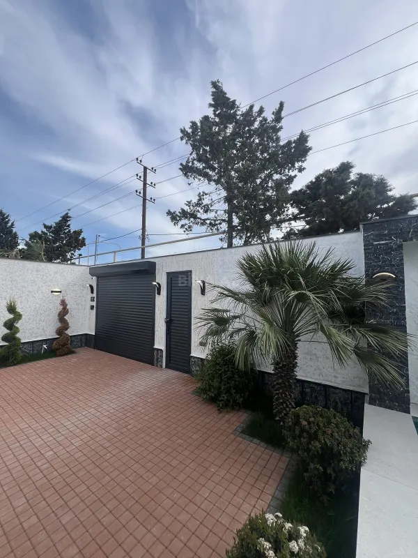 Satılır 4 otaqlı həyət evi 150 m²