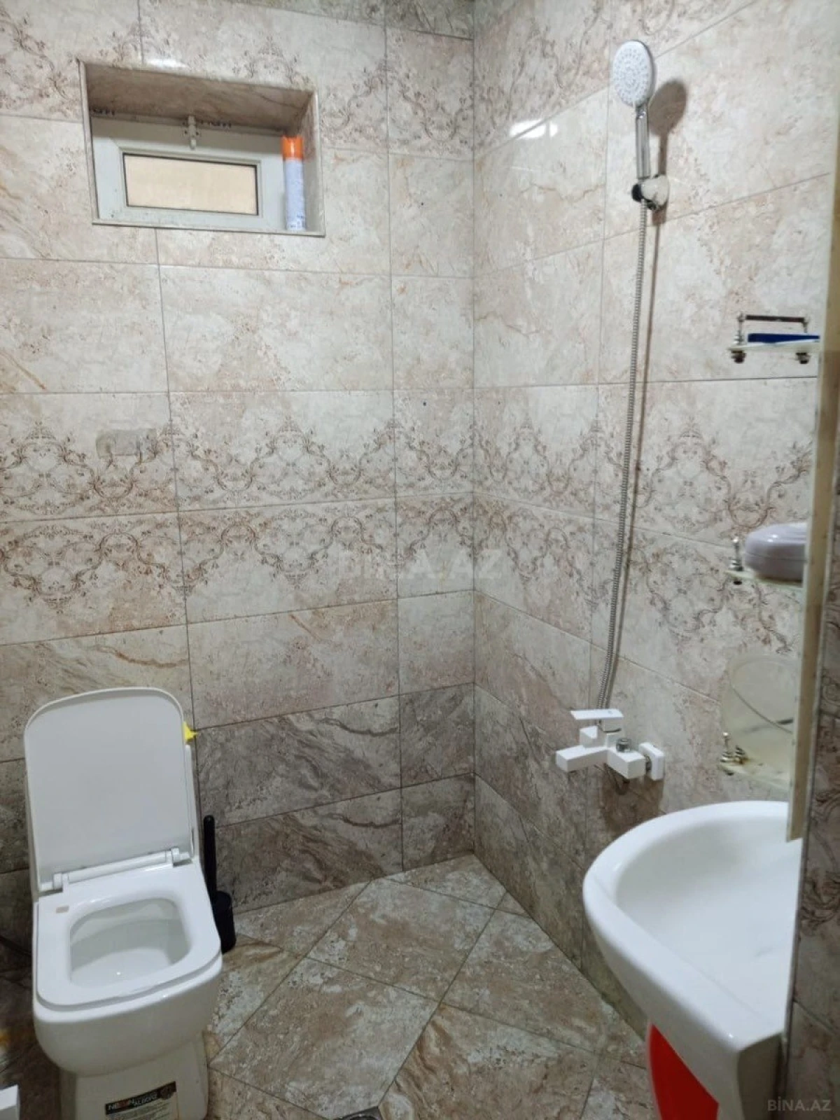 Kirayə verilir 3 otaqlı həyət evi 100 m²