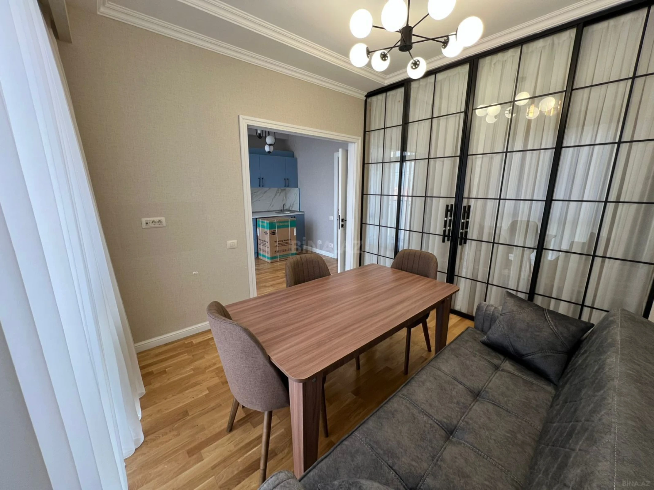 Kirayə verilir 2 otaqlı mənzil 80 m²