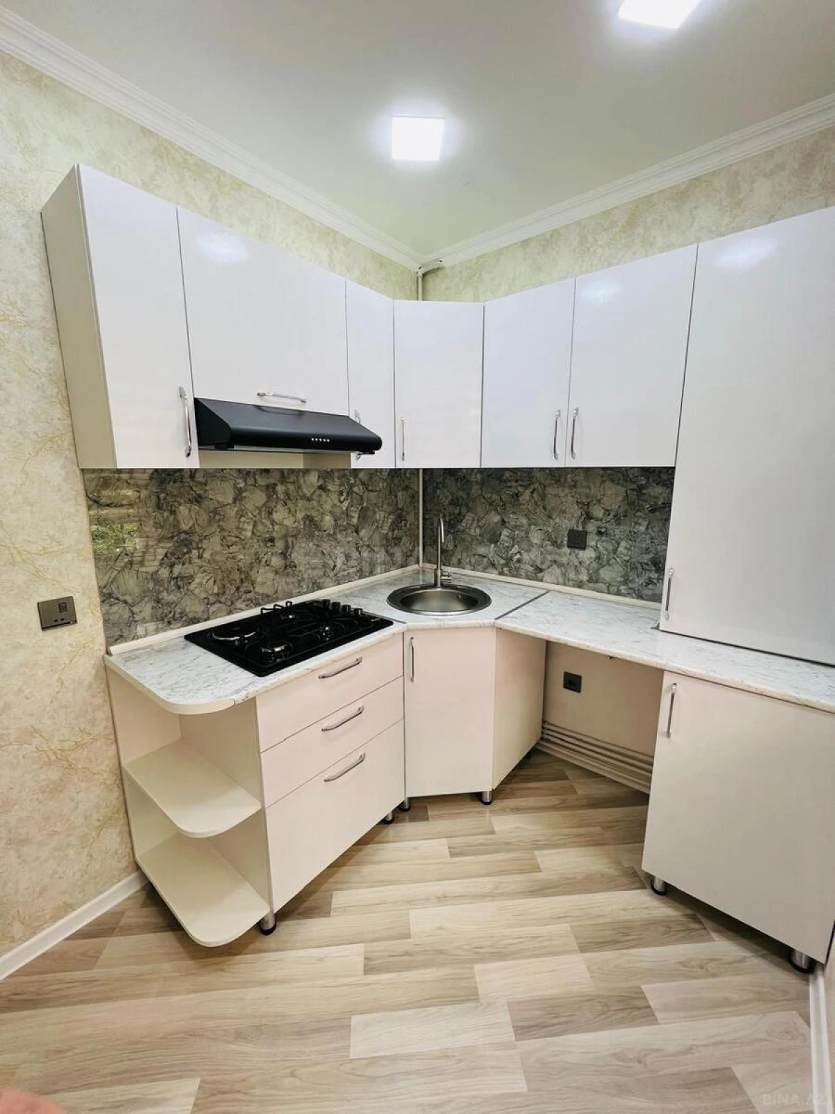 Satılır 2 otaqlı mənzil 55 m²