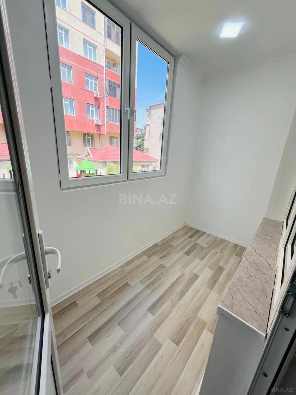 Satılır 2 otaqlı mənzil 55 m²