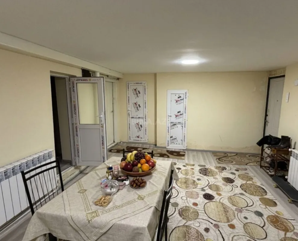 Kirayə verilir 2 otaqlı həyət evi 180 m²