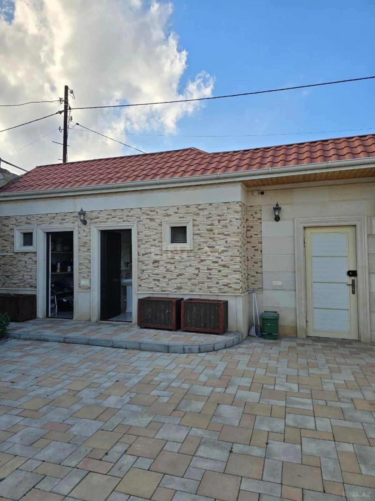 Satılır 4 otaqlı həyət evi 150 m²