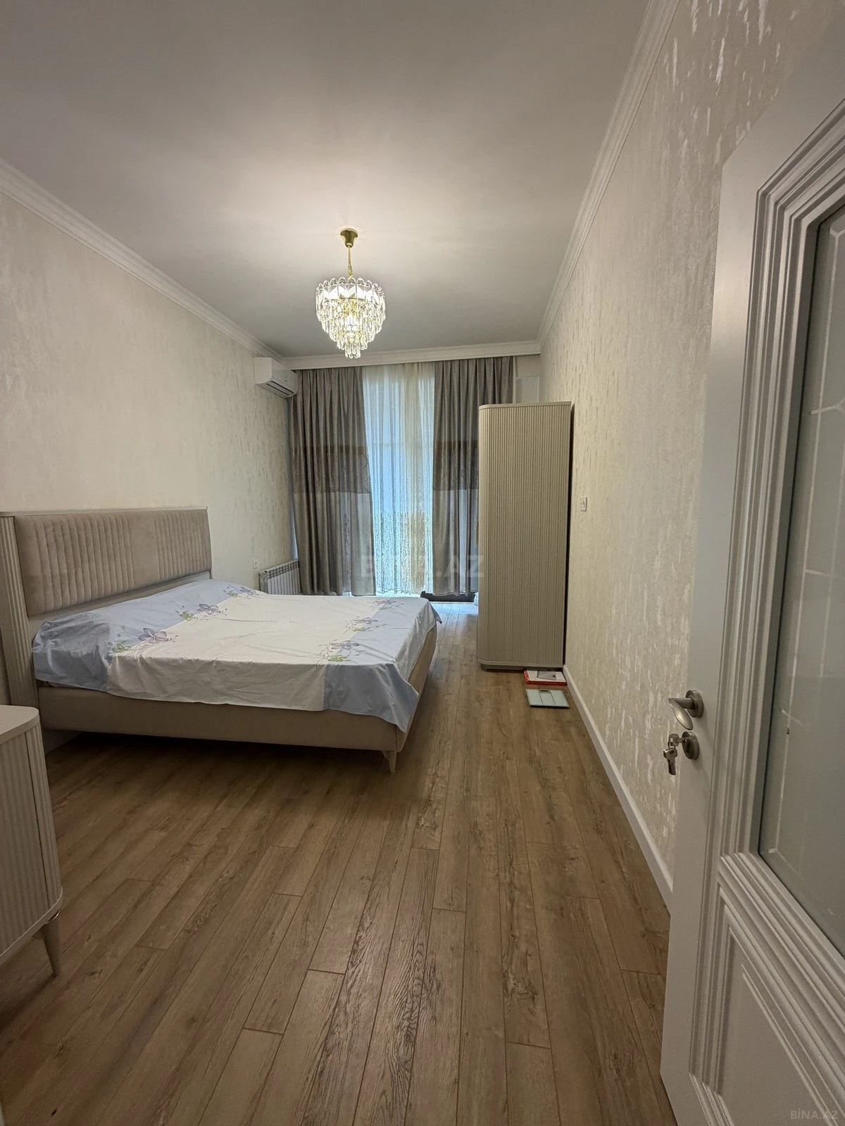 Kirayə verilir 2 otaqlı mənzil 75 m²