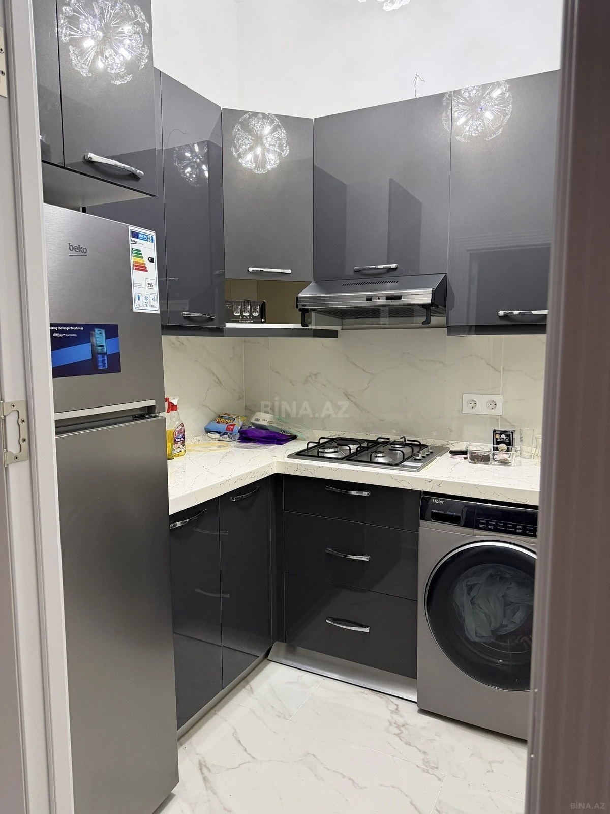 Kirayə verilir 2 otaqlı mənzil 75 m²