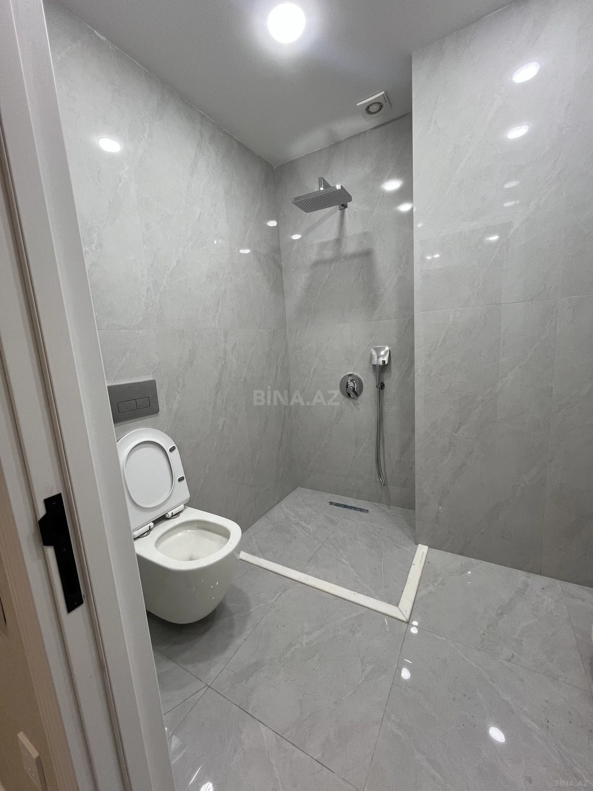 Satılır 2 otaqlı mənzil 56.8 m²