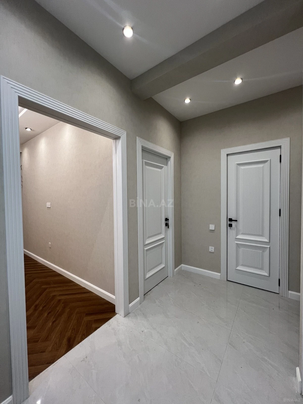 Satılır 2 otaqlı mənzil 56.8 m²