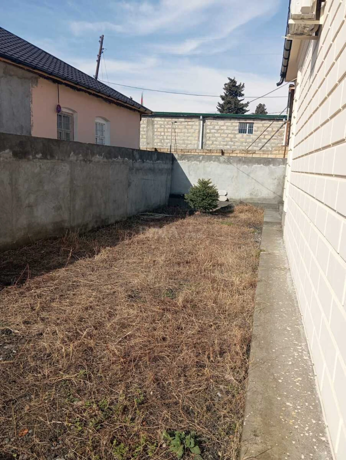 Satılır 3 otaqlı həyət evi 132 m²