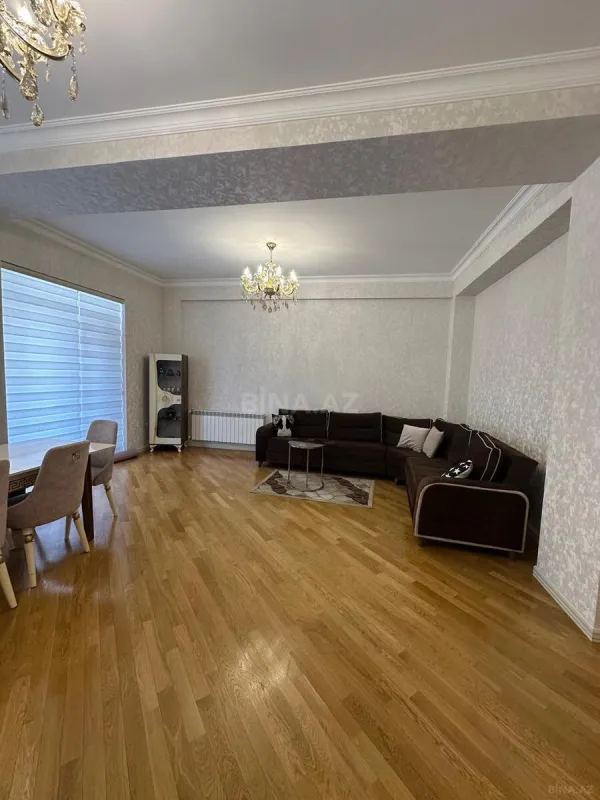 Kirayə verilir 3 otaqlı mənzil 130 m²