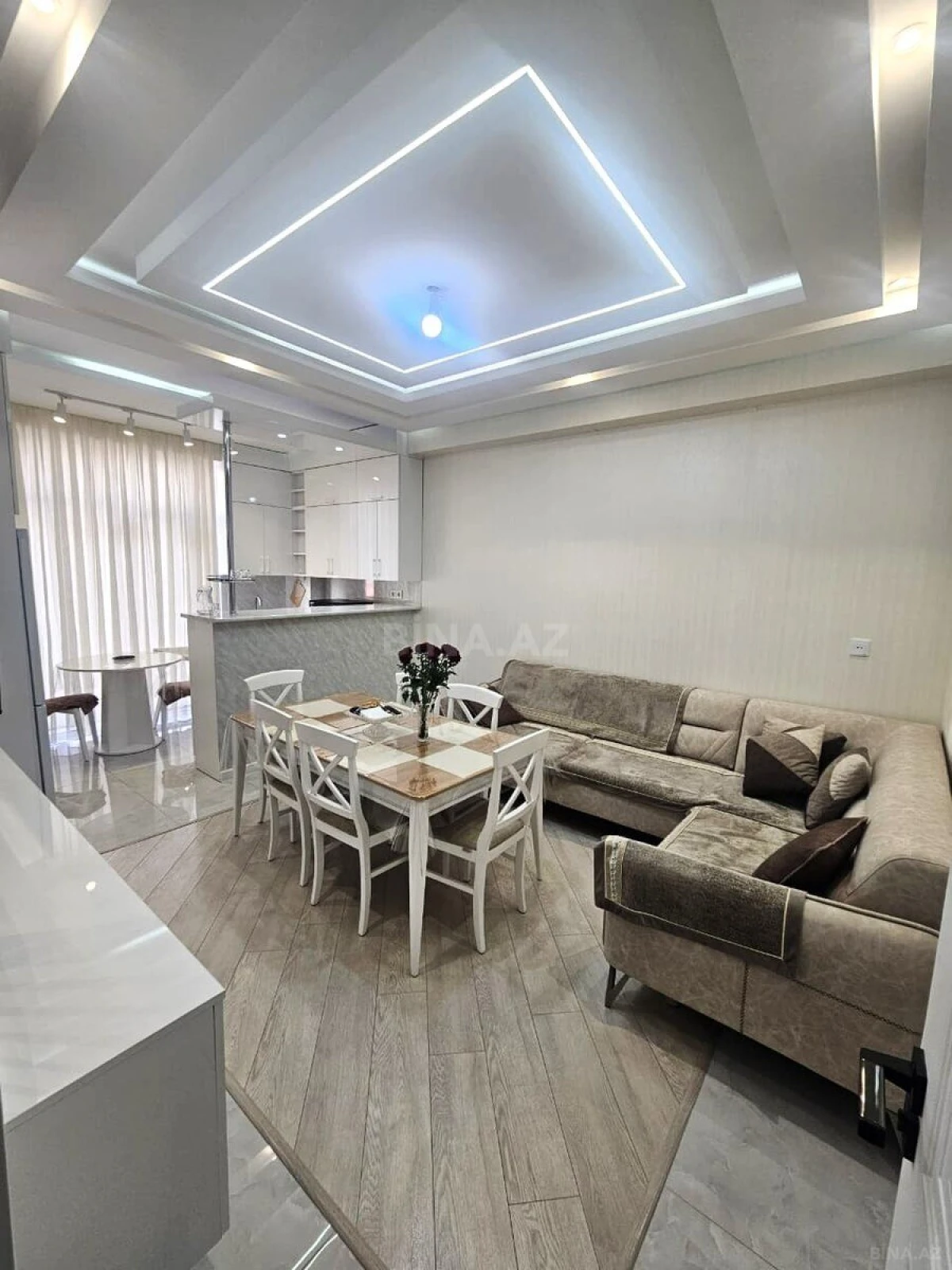 Satılır 2 otaqlı mənzil 60 m²