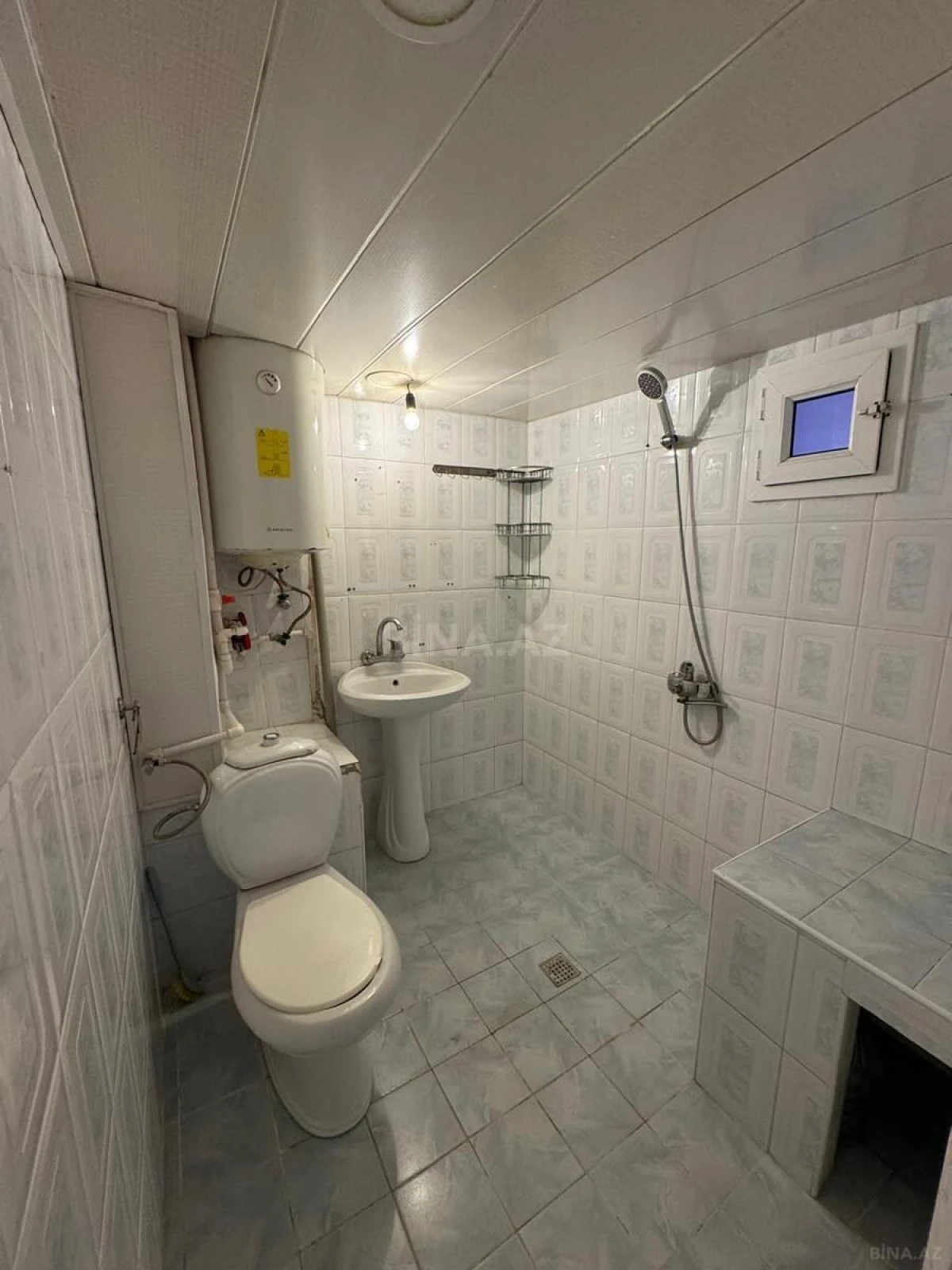 Satılır 4 otaqlı mənzil 95 m²