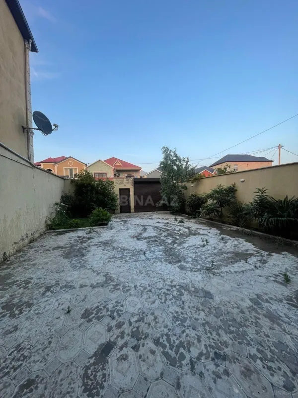 Satılır 5 otaqlı həyət evi 150 m²