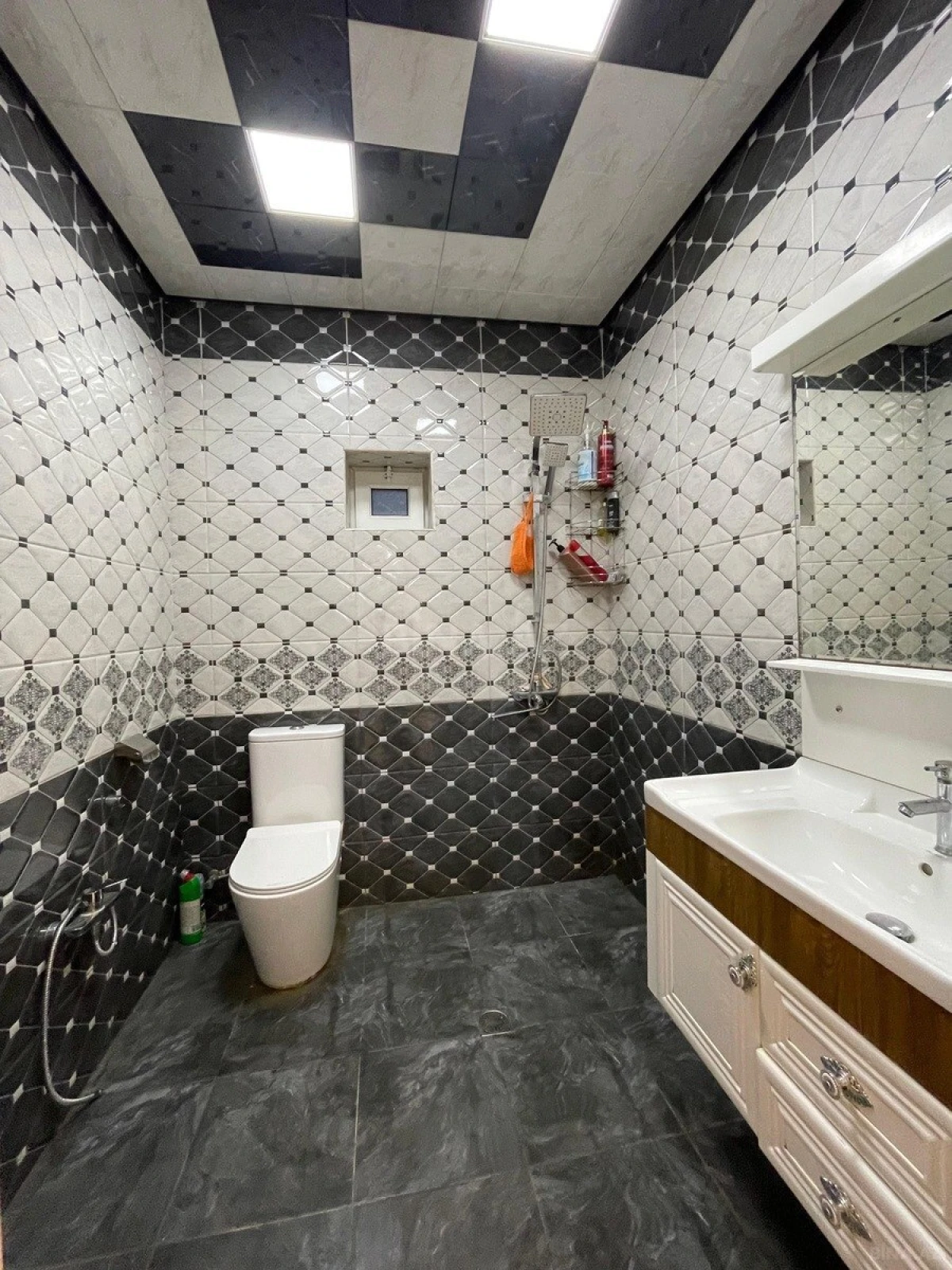 Satılır 5 otaqlı həyət evi 150 m²