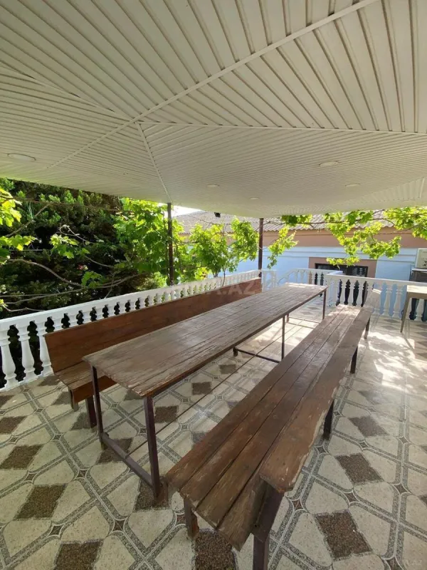 Kirayə verilir 5 otaqlı həyət evi 250 m²