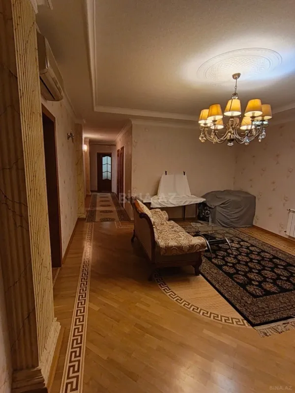 Satılır 4 otaqlı mənzil 171 m²