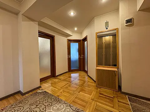 Satılır 3 otaqlı mənzil 90 m²