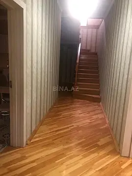 Satılır 5 otaqlı həyət evi 172 m²