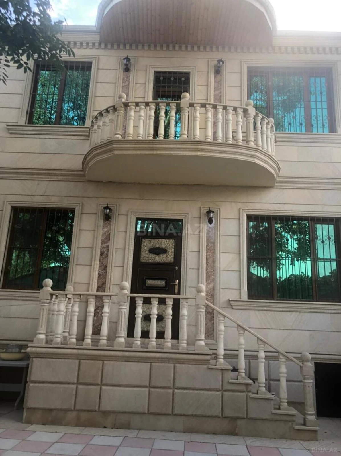 Satılır 5 otaqlı həyət evi 172 m²