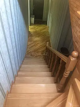 Satılır 5 otaqlı həyət evi 172 m²