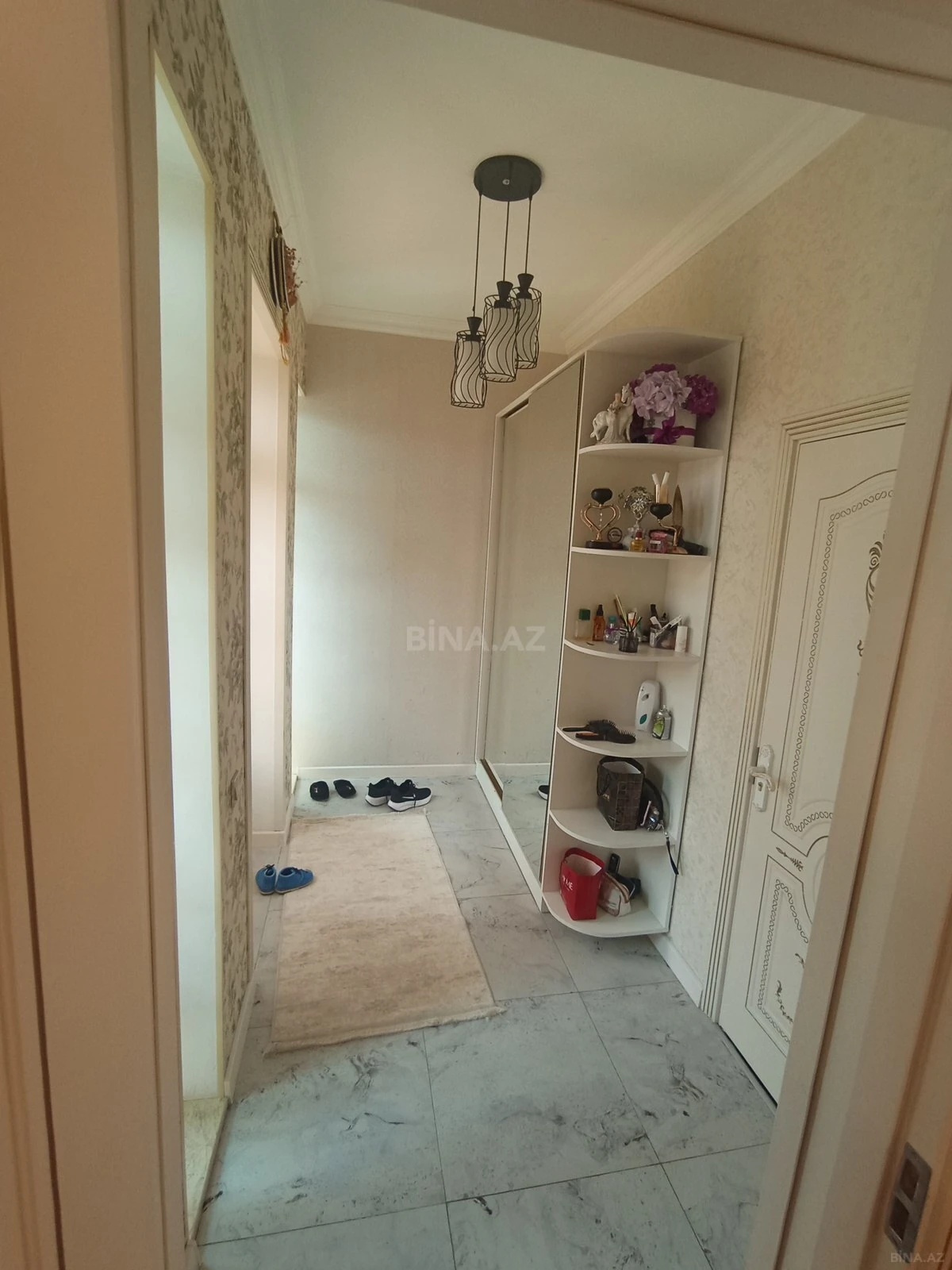 Satılır 6 otaqlı həyət evi 240 m²