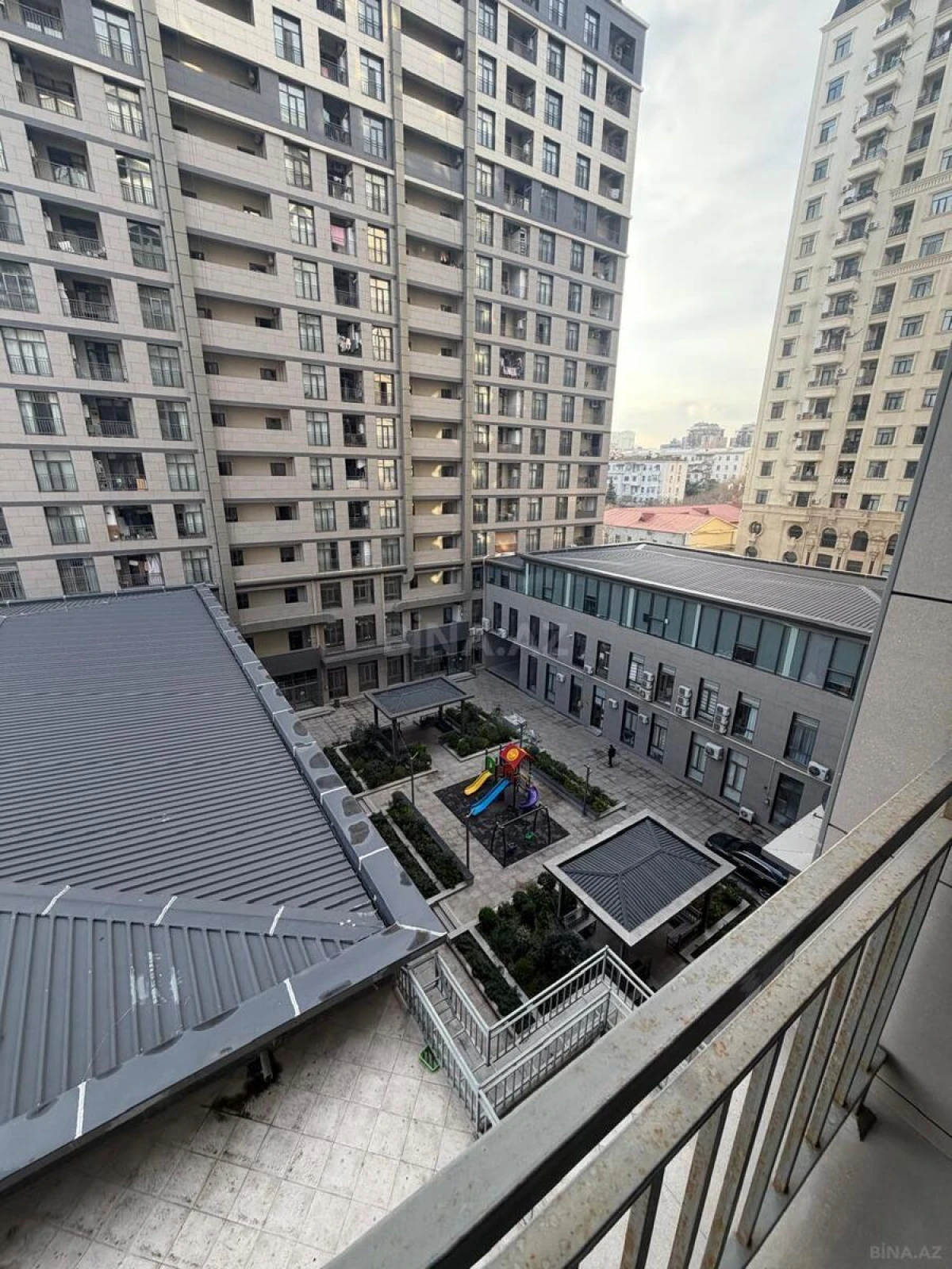 Kirayə verilir 2 otaqlı mənzil 60 m²