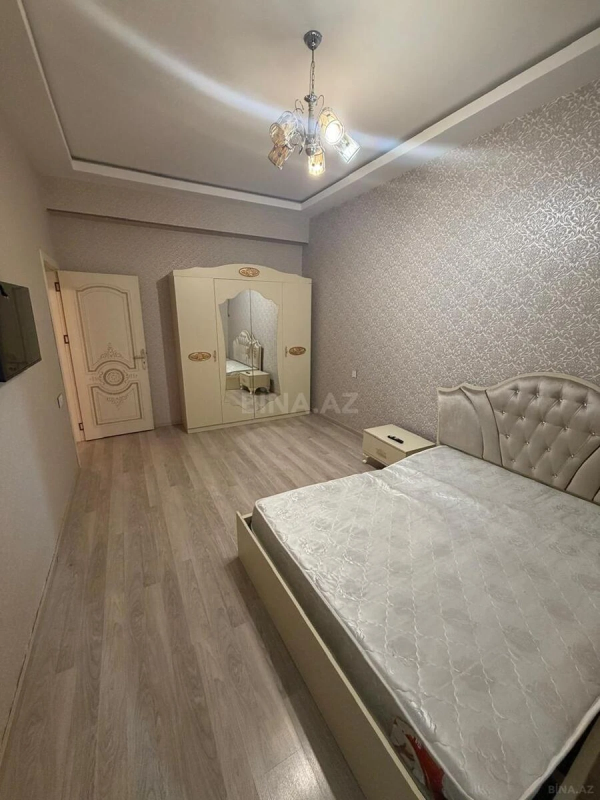 Kirayə verilir 2 otaqlı mənzil 60 m²