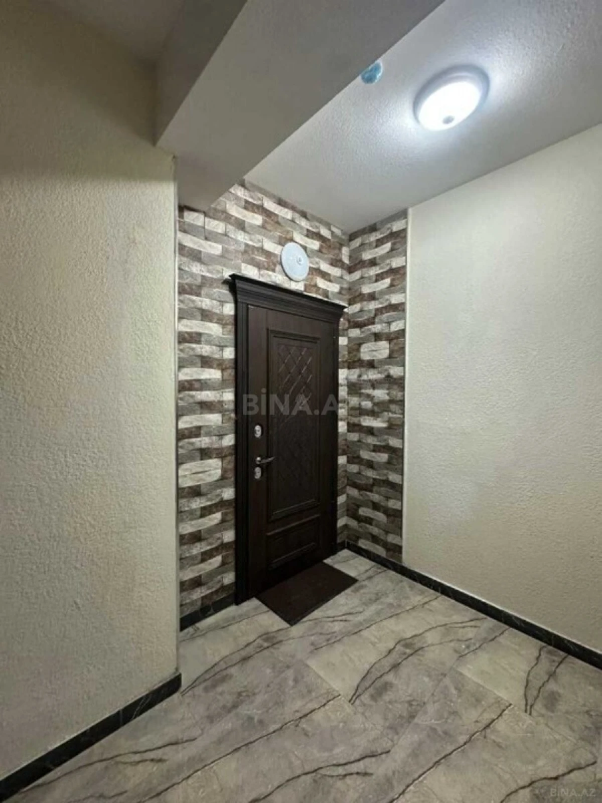 Satılır 3 otaqlı mənzil 31 m²