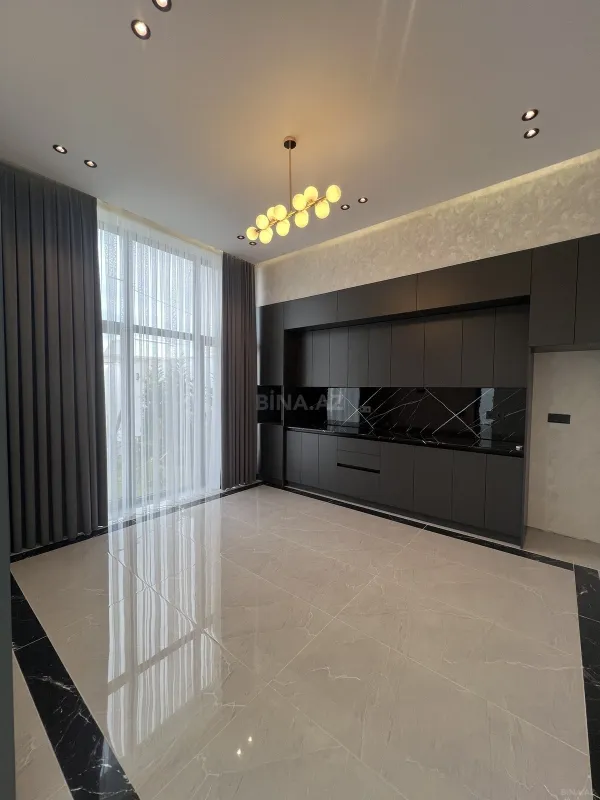 Satılır 5 otaqlı həyət evi 200 m²