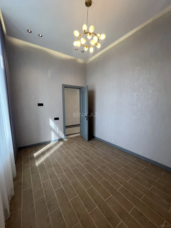 Satılır 5 otaqlı həyət evi 200 m²
