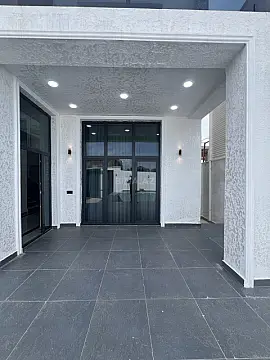 Satılır 5 otaqlı həyət evi 200 m²