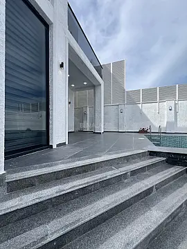 Satılır 5 otaqlı həyət evi 200 m²