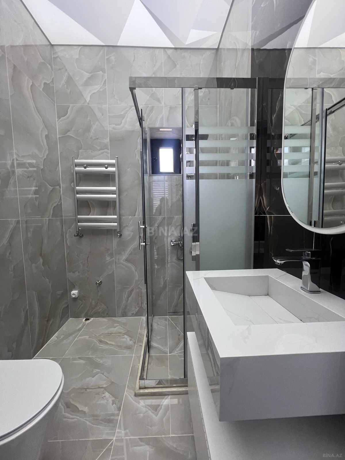 Satılır 5 otaqlı həyət evi 200 m²