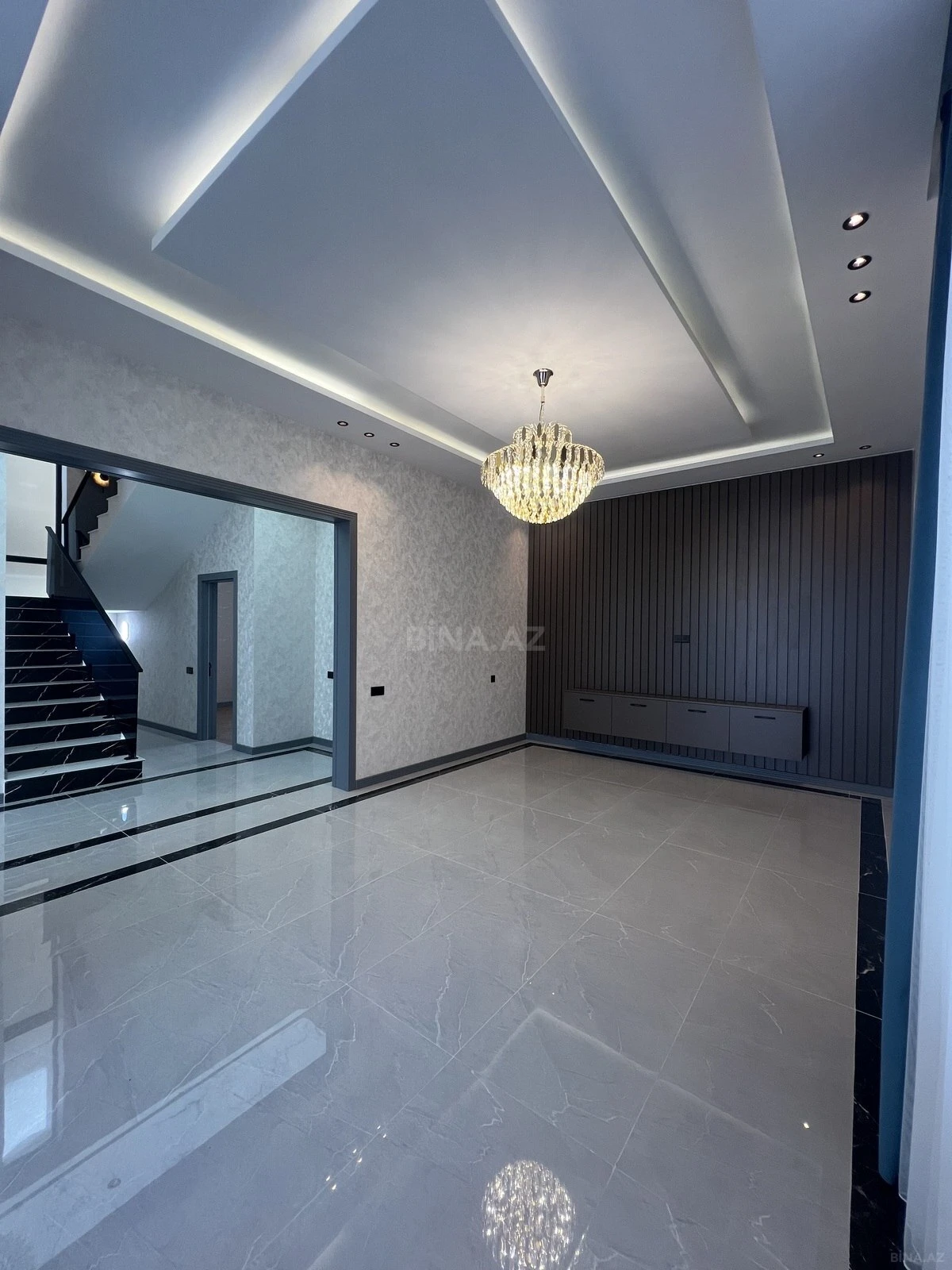 Satılır 5 otaqlı həyət evi 200 m²