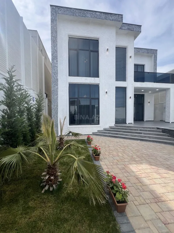 Satılır 5 otaqlı həyət evi 200 m²