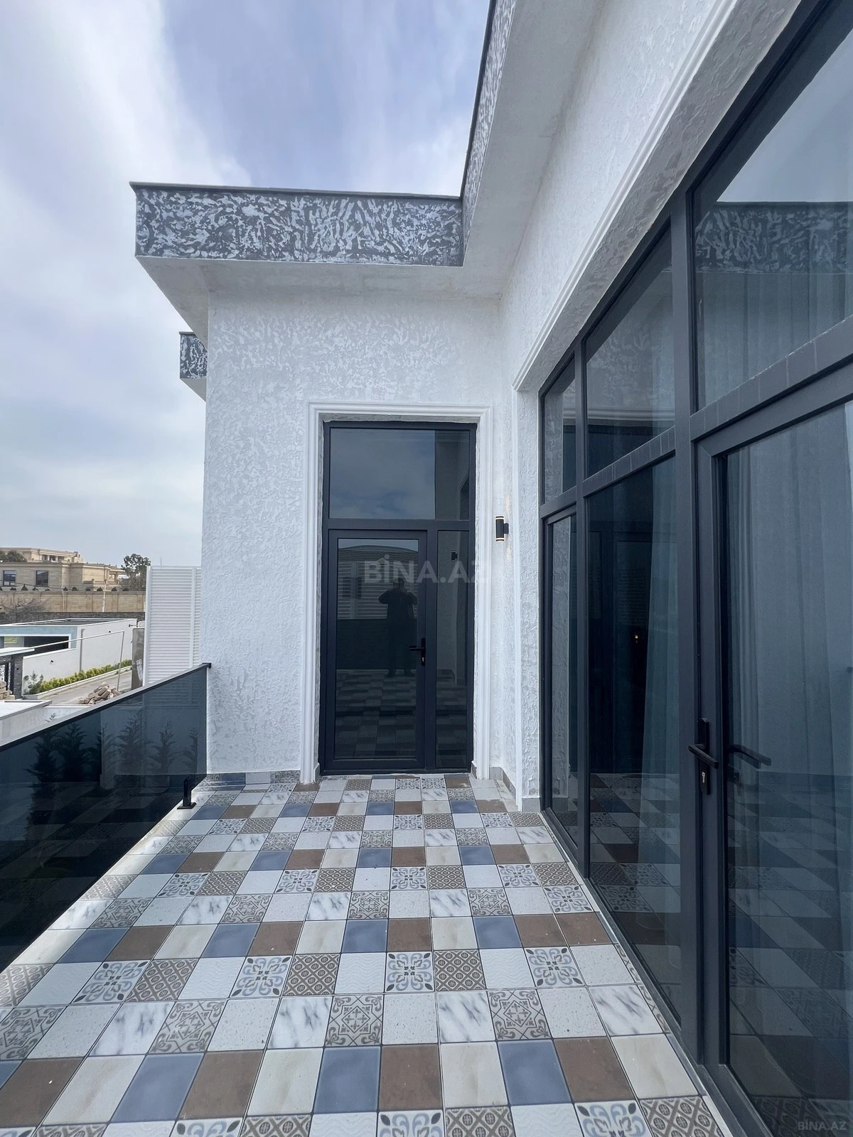 Satılır 5 otaqlı həyət evi 200 m²